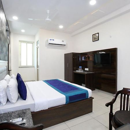 Oyo Hotel Obr Inn Ludhiana Dış mekan fotoğraf